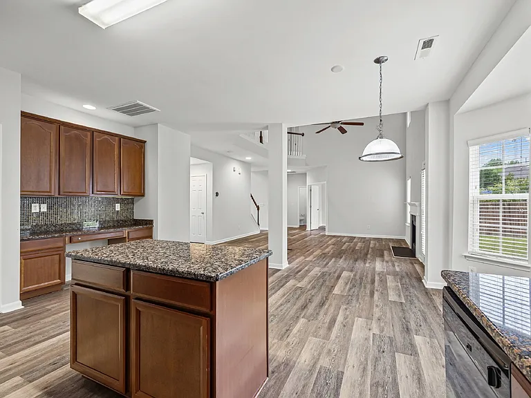 2704 Piersland Dr — Photo 14