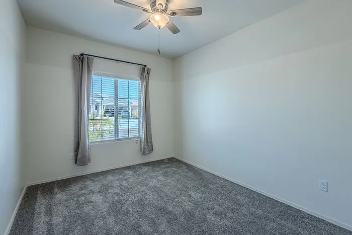 921 W Calle El Acuario — Photo 6