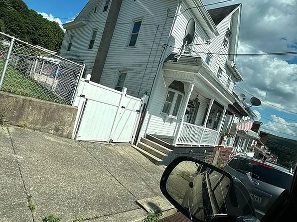 1107 N Vine St, Shamokin, PA 17872