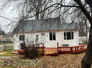 19394 Seminole St, Redford, MI 48240