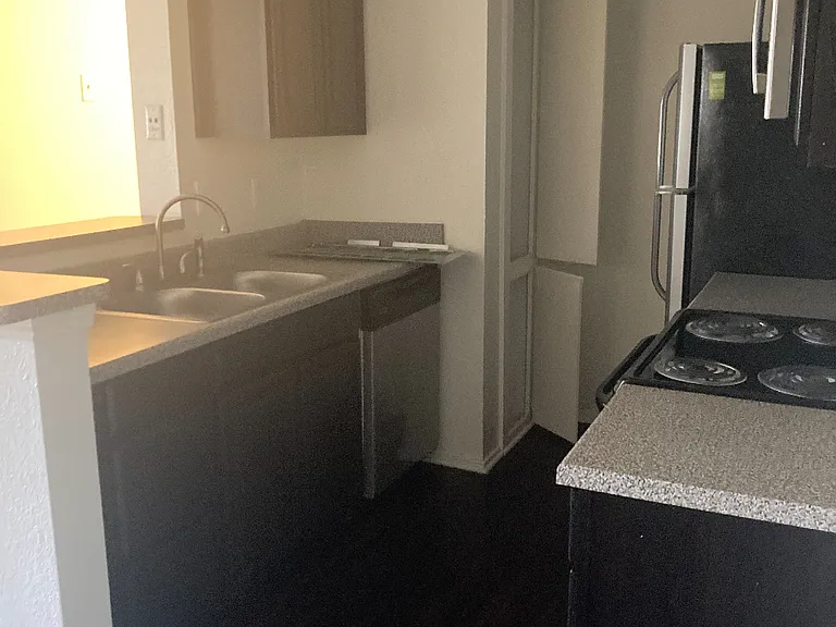 Dover Farms Apartments — Photo 48