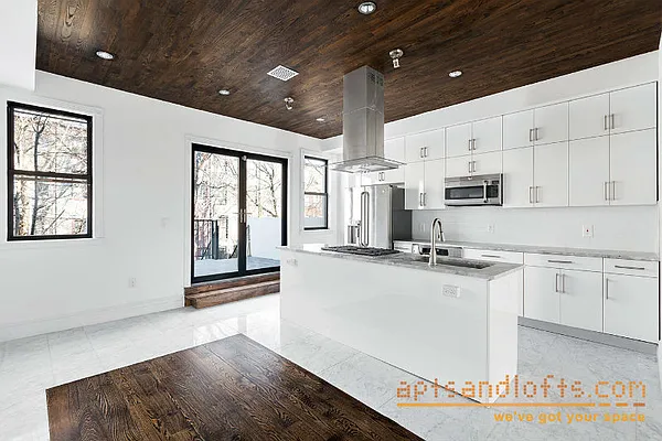 Rented by aptsandlofts.com | media 52