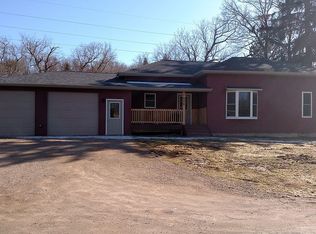 606 E 8th St, Neillsville, WI 54456