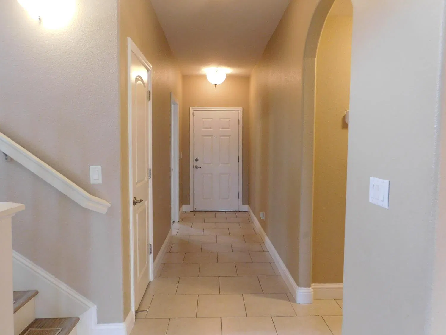 4 bed, 2313 sqft, $3,000 — Photo 2