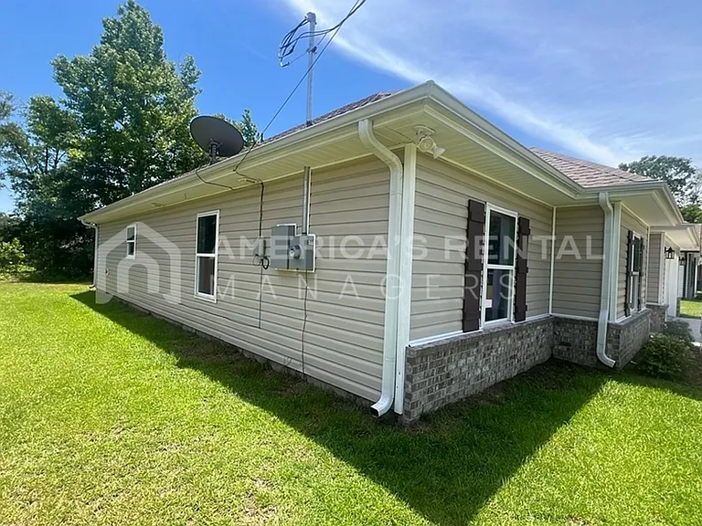306 Kennesaw Ave — Photo 3