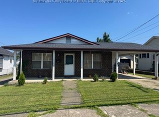 2828 Virginia Ave, Hurricane, WV 25526