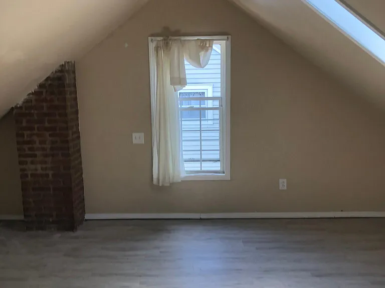 3930 Delmore Rd — Photo 3