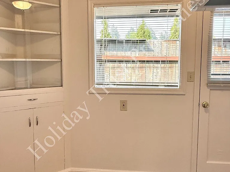 314 Cleveland Ave SE — Photo 4