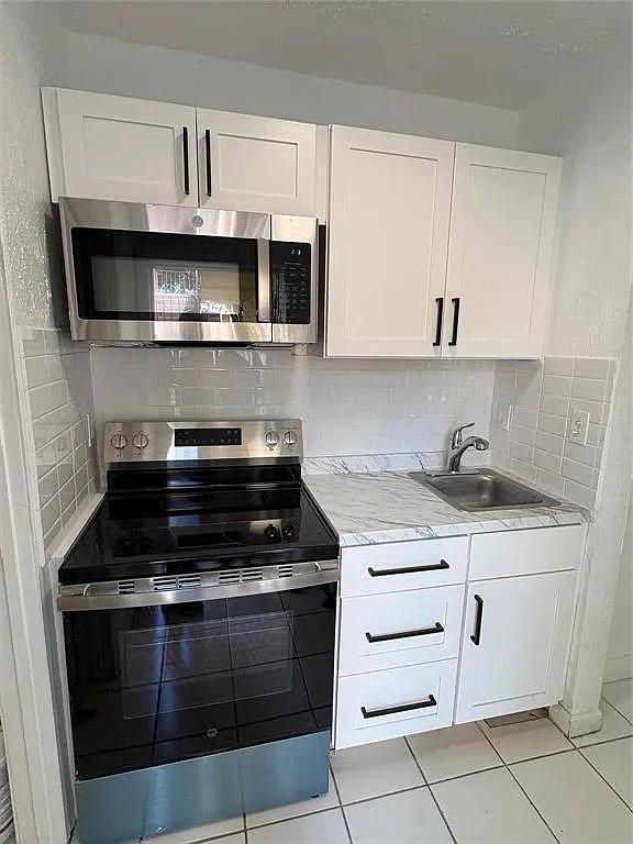 Studio, 1.0 bath, 425 sqft, $1,400 — Photo 4