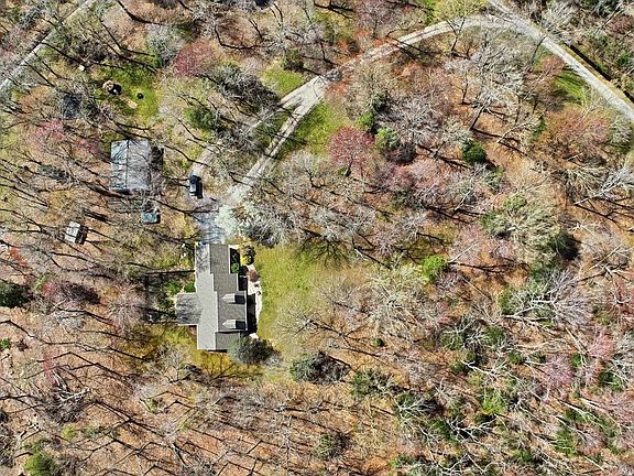 3rd image of 228 Firetower Rd