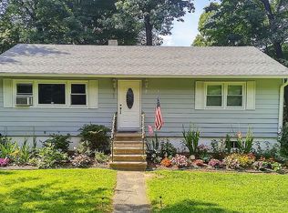 7 Sweetcake Mountain Rd, New Fairfield, CT 06812