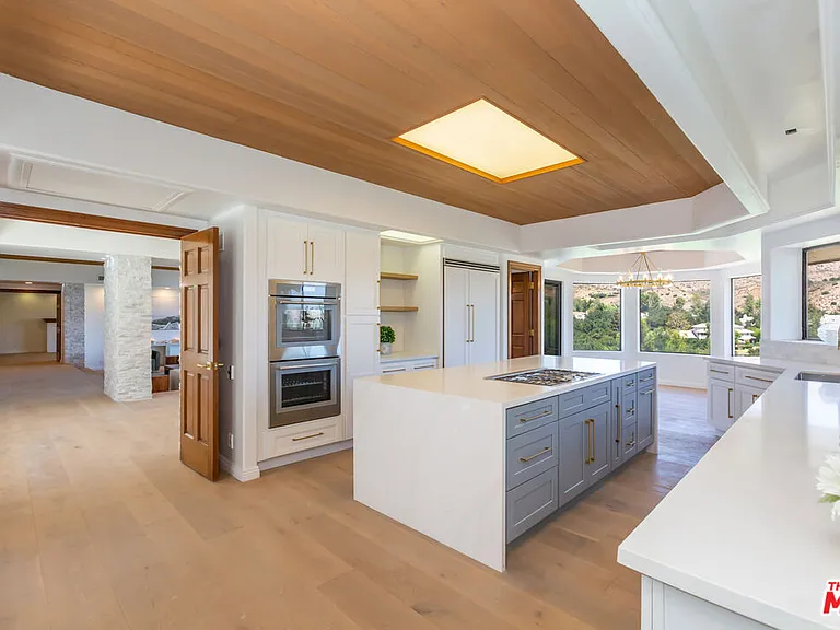 5109 Lakeview Canyon Rd — Photo 7