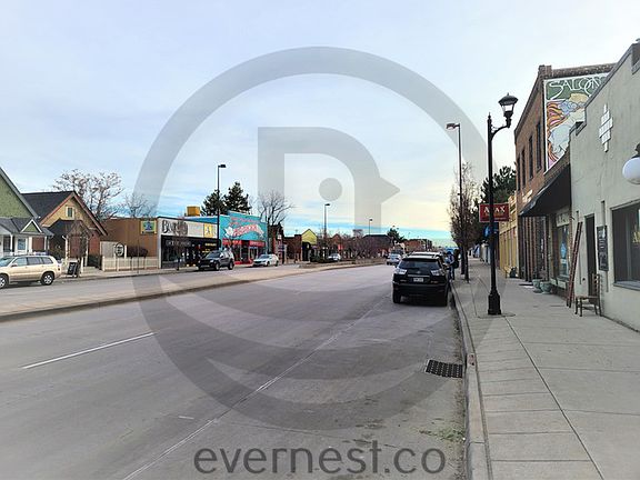 3rd image of 18 W Arkansas Ave Unit 4