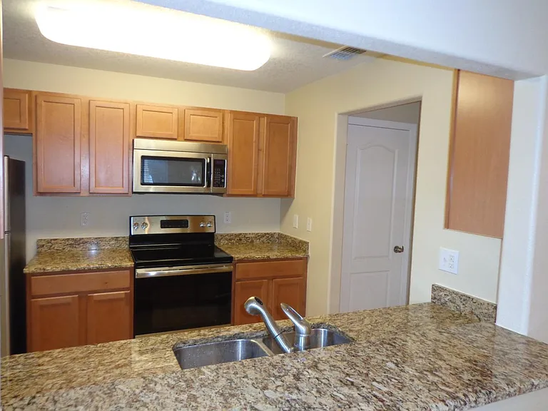 37662 Aaralyn Rd — Photo 32