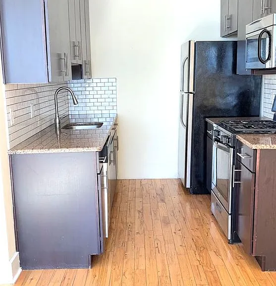 30th St N 1234 — Photo 9