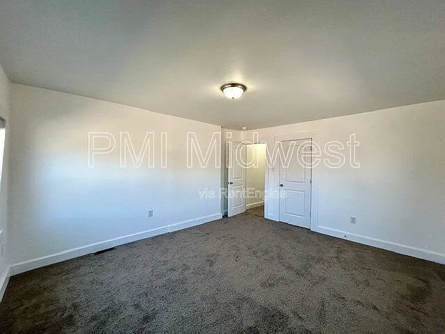 2960 N Park Ave — Photo 14