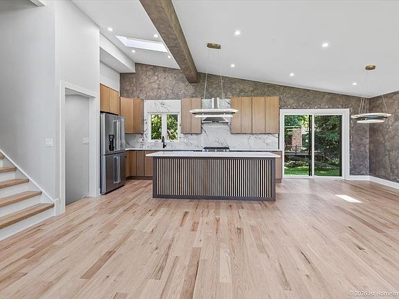 4th image of 9039 Windsor Dr