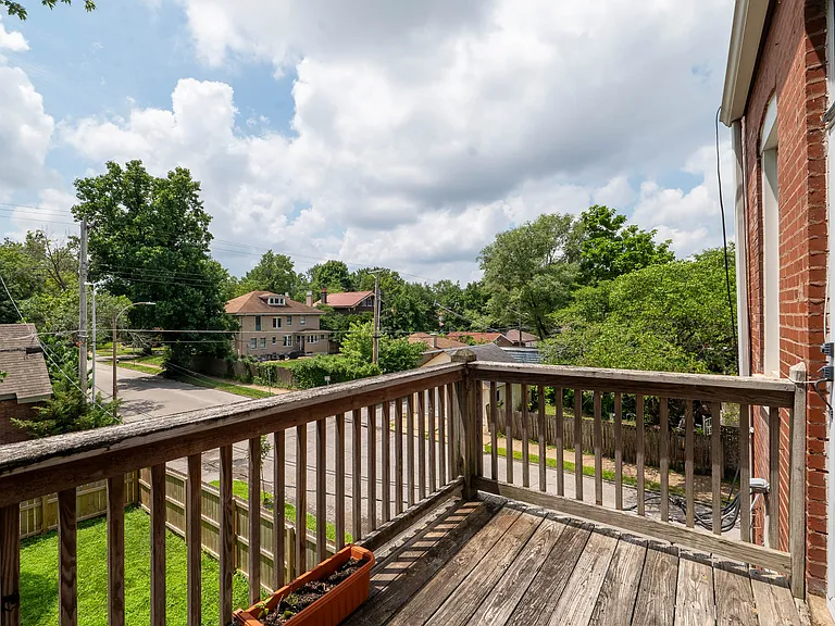 3972 Russell Blvd — Photo 15
