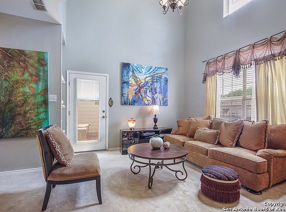 4th image of 2710 Crown Holw