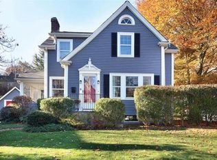 18 Aberdeen Rd, Wellesley, MA 02482