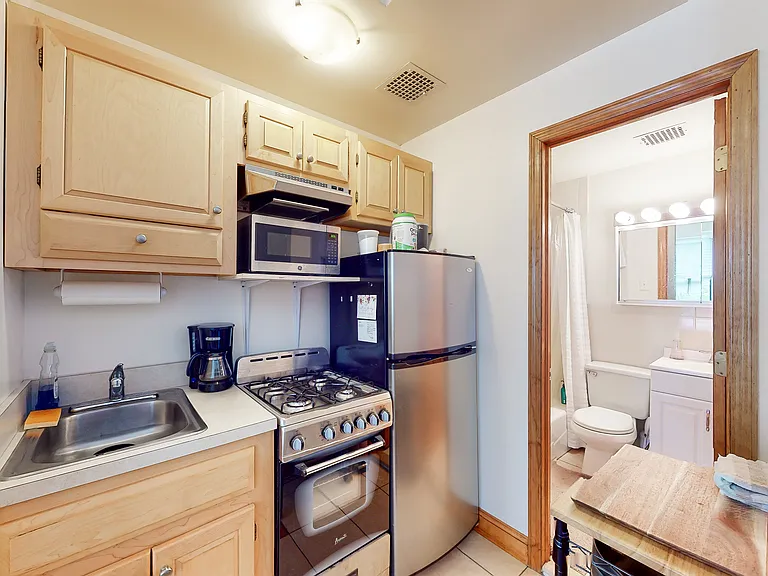 116 W 69th St #5B — Photo 16