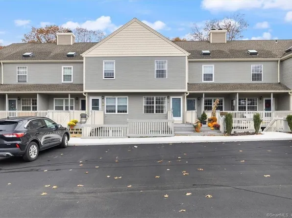 32 Manorwood Drive #32, Branford, CT 06405