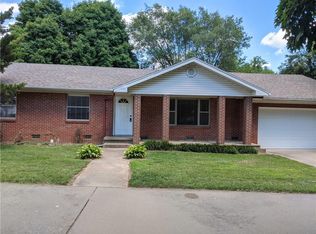 6355 W Persimmon St, Fayetteville, AR 72704