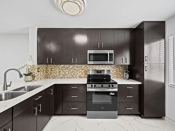 4th image of 17306 SW 139th Court