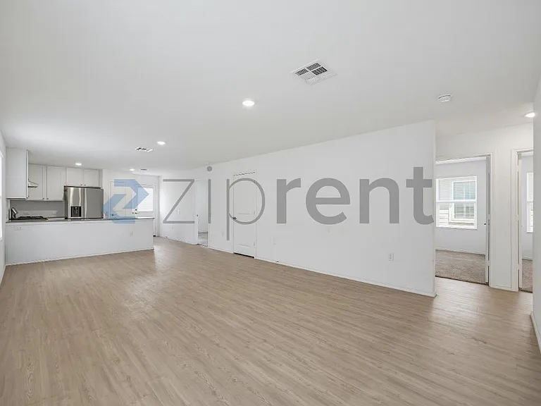 4431 Martin Way — Photo 6