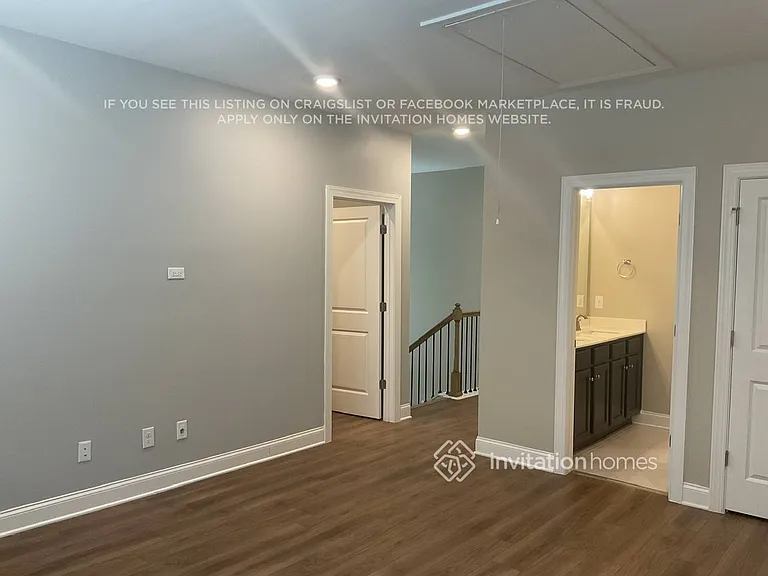 215 Caledonia Ct — Photo 14