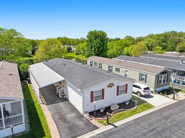 236 Forestview Dr, Crystal Lake, IL 60014
