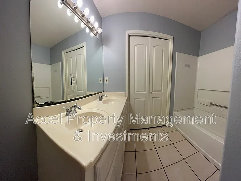 1522 W Nolana Ave #A — Photo 14