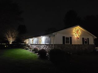 2518 Covered Bridge Ln, Allentown, PA 18104