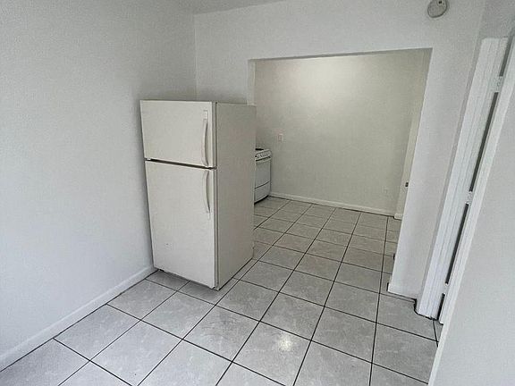 3rd image of 7535 NE 2nd Ct