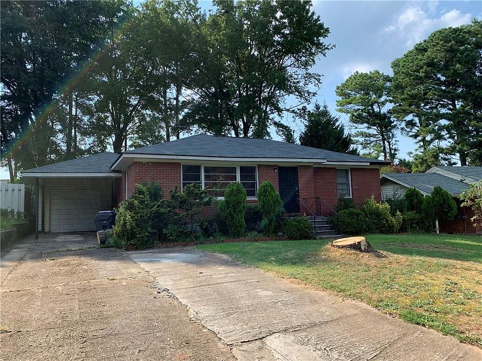 2nd image of 3402 Raymond Dr