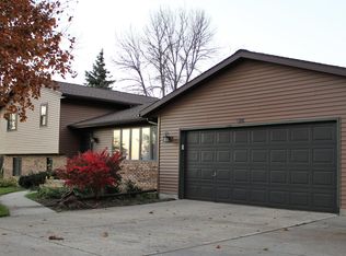 820 Cumberland Ln, Deforest, WI 53532