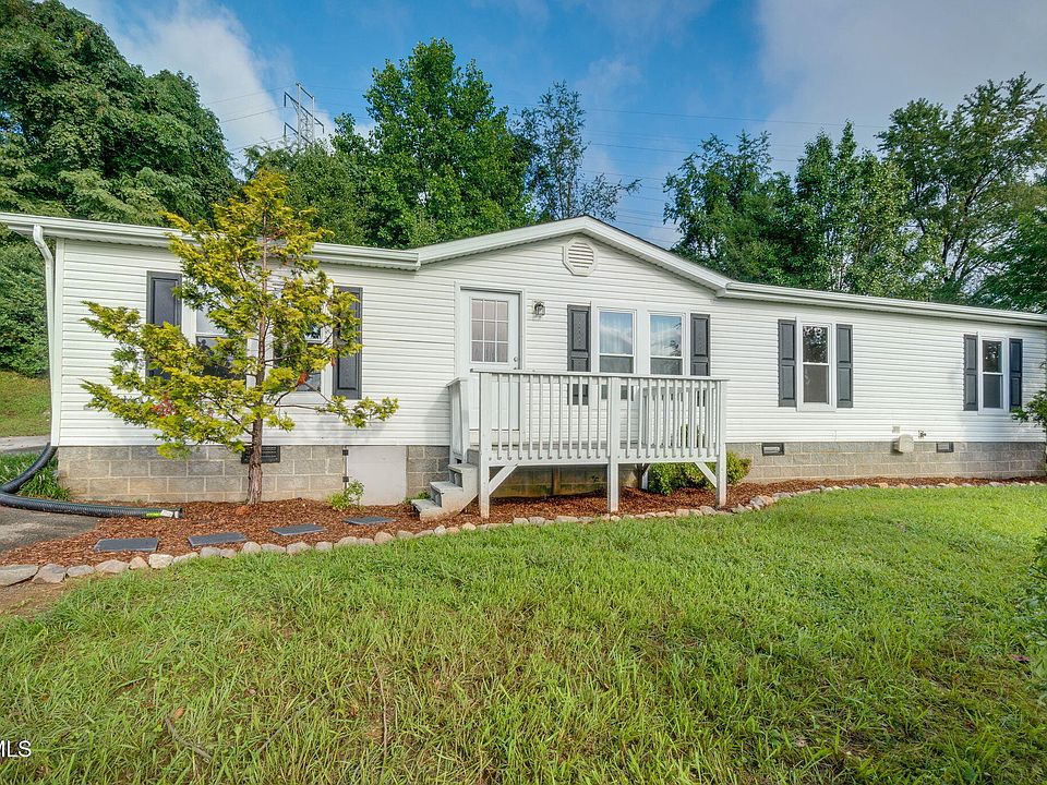 1st image of 14181 Middle Pointe Ct