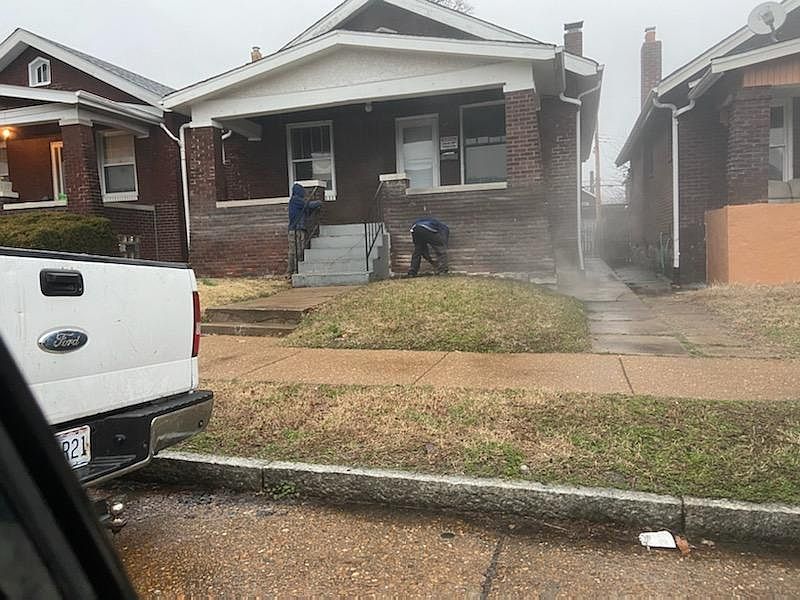 1st image of 4035 Tholozan Ave