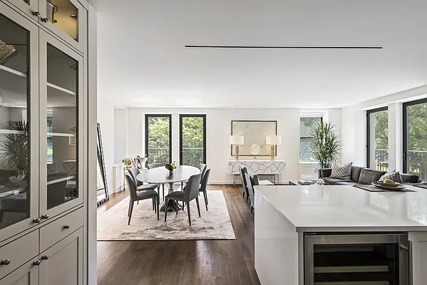 Sold by Nest Seekers International | media 3