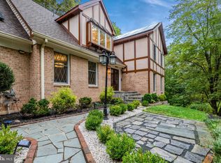 10510 Henderson Rd, Fairfax Station, VA 22039