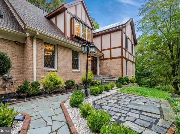 10510 Henderson Rd, Fairfax Station, VA 22039