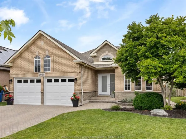 1084 Cora Greenwood Dr, Windsor, ON N8P 1K3