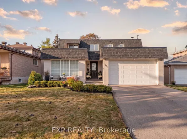 1317 Tredmore Dr, Mississauga, ON L5J 3V5