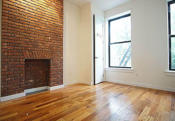 4th image of 633 Willoughby Ave #2