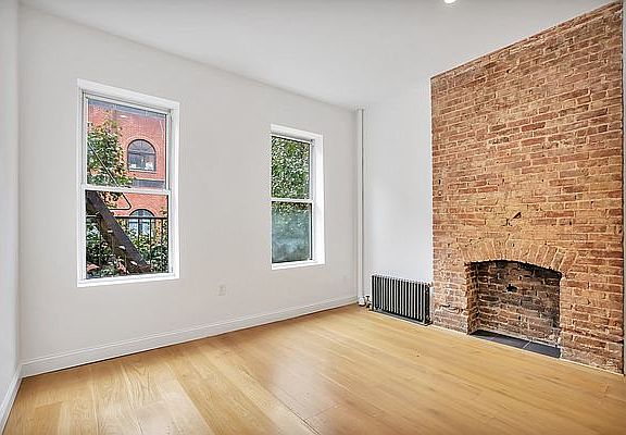 3rd image of 205 W 84th St APT 1A