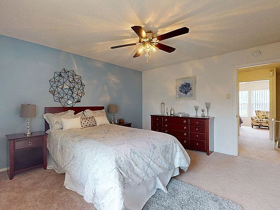1, 2, and 3 Bedroom Apartments
