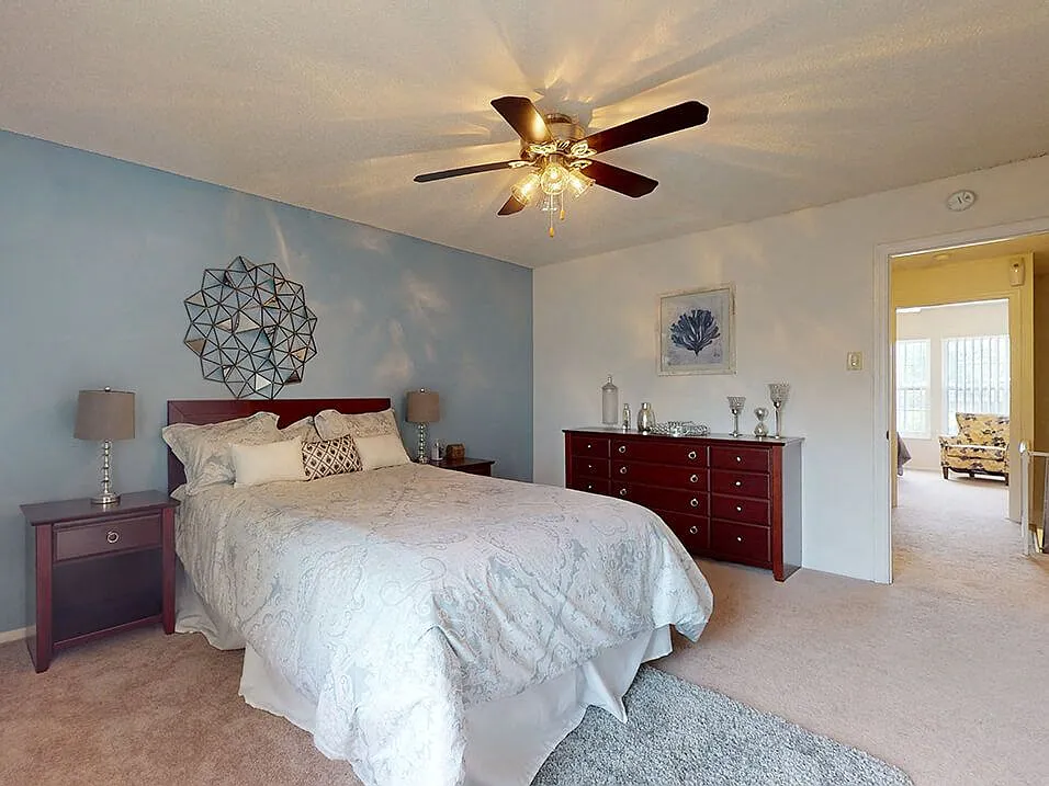 1, 2, and 3 Bedroom Apartments - Retreat at Seven Trails