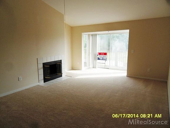 2nd image of 37512 Jefferson Ave #302