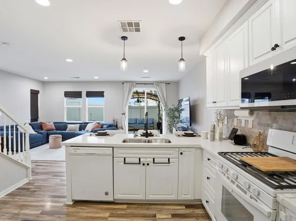 8629 Sage Shadow Dr, Lakeside, CA 92040