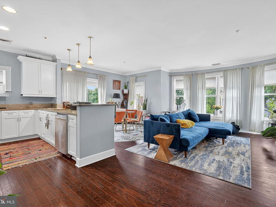 1st image of 401 13th St NE APT 311